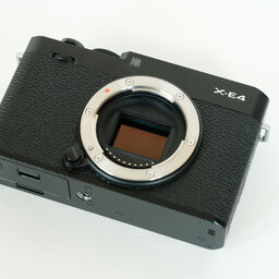 FUJIFILM X-E4