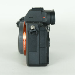 SONY α7 III(ILCE-7M3) SONY α7 III(ILCE-7M3)