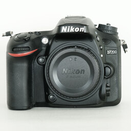 Nikon D7200 バッテリーパックキット Nikon D7200 バッテリーパックキット