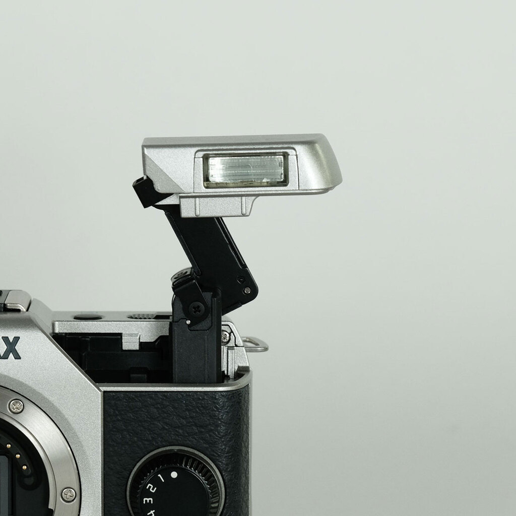 PENTAX Q7 ズームレンズキット シルバー