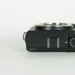 Panasonic LUMIX DC-S9 Panasonic LUMIX DC-S9