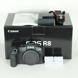 Canon EOS R8 Canon EOS R8