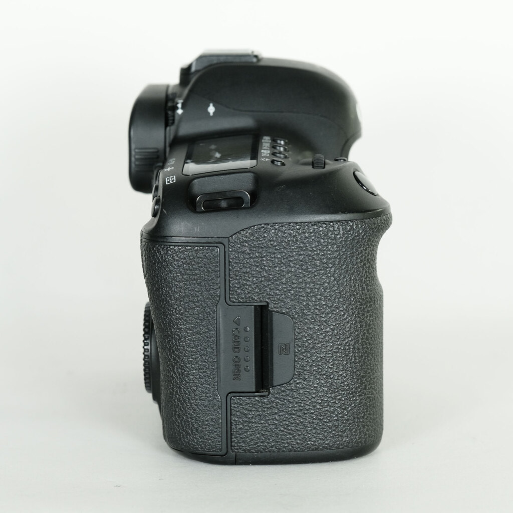 Canon EOS 5D Mark IV Canon EOS 5D Mark IV