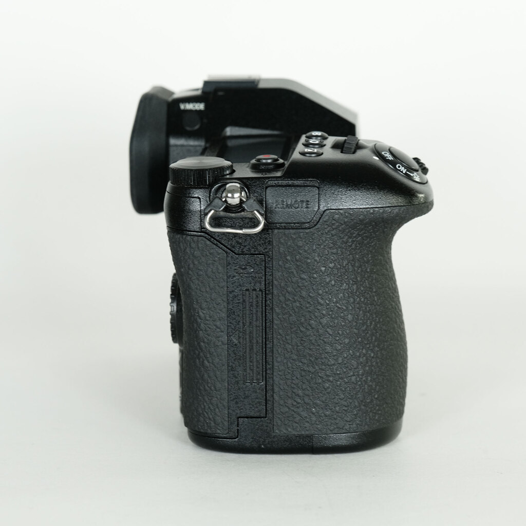 Panasonic LUMIX DC-G9 PRO