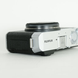 FUJIFILM X-E4 FUJIFILM X-E4