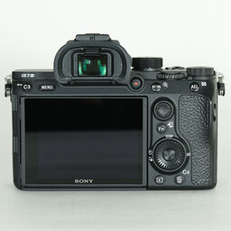 SONY α7 III(ILCE-7M3) SONY α7 III(ILCE-7M3)