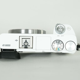 SONY α6000(ILCE-6000) SONY α6000(ILCE-6000)