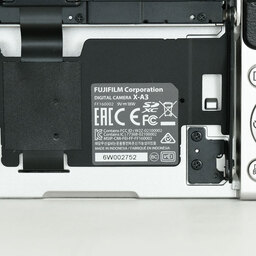 FUJIFILM X-A3 ボディ  シルバー FUJIFILM X-A3 ボディ  シルバー