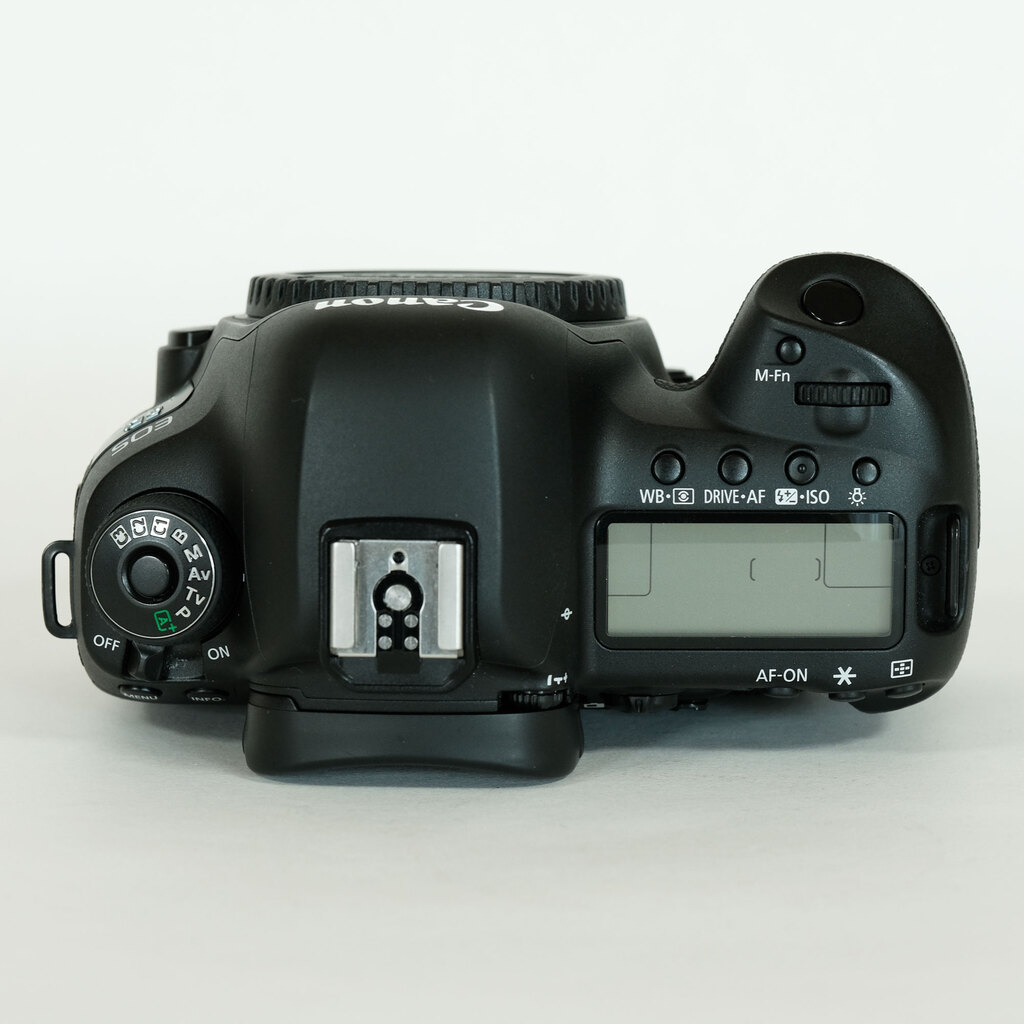 ま*さ様 Canon デジカメまとめ売り 2台動作確認 CANON ミラーレス一眼カメラ EOS R6 Mark II ボディー EOSR6MK2