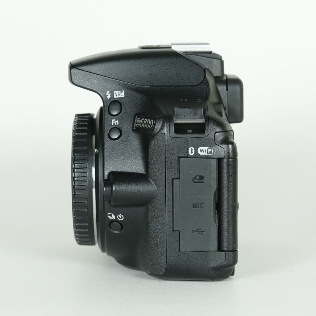 Nikon D5600 Nikon D5600