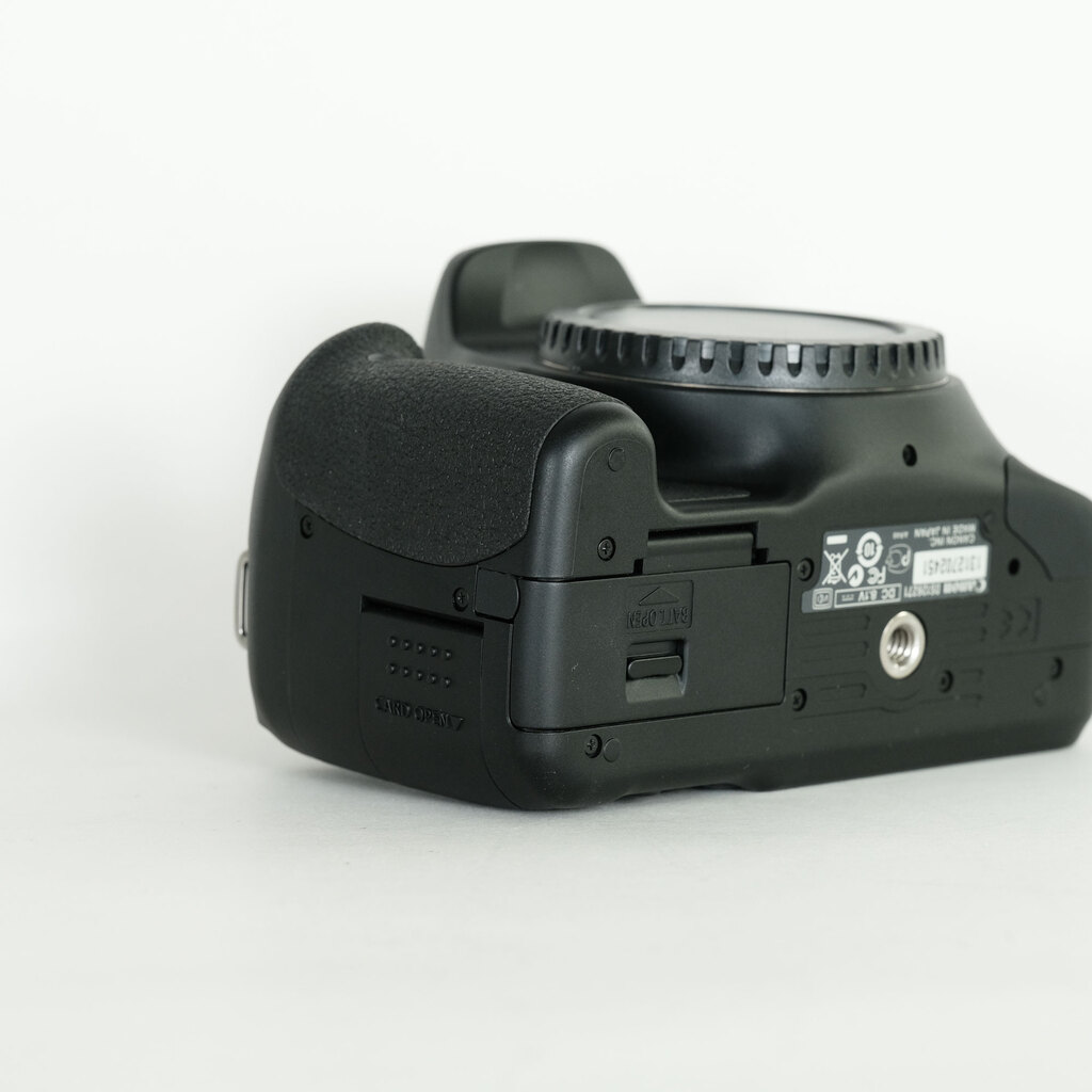 Canon EOS Kiss X4の出品 | ONE SCENE（ワンシーン）
