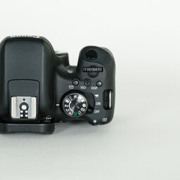 Canon EOS Kiss X8i Canon EOS Kiss X8i