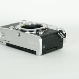 OLYMPUS PEN-F