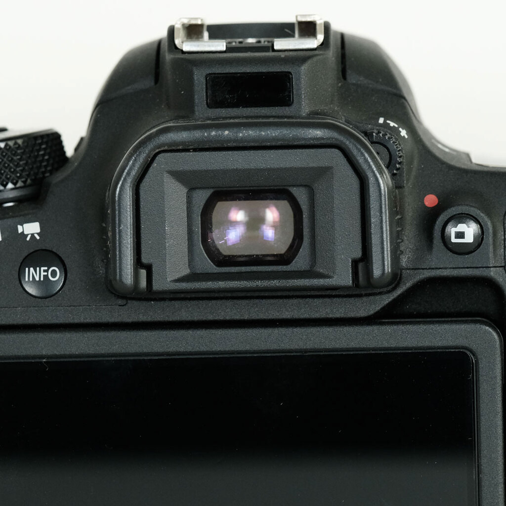 Canon EOS 9000D Canon EOS 9000D