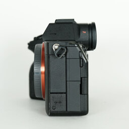 SONY α7 IV(ILCE-7M4) SONY α7 IV(ILCE-7M4)