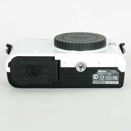 Nikon Nikon1 V1 ダブルズームキット ホワイト Nikon Nikon1 V1 ダブルズームキット ホワイト