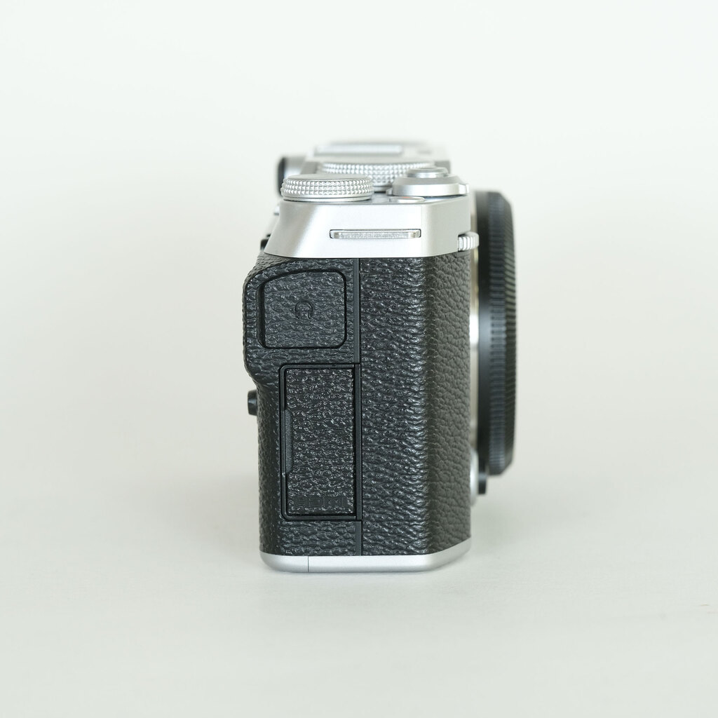 FUJIFILM X-M5 FUJIFILM X-M5