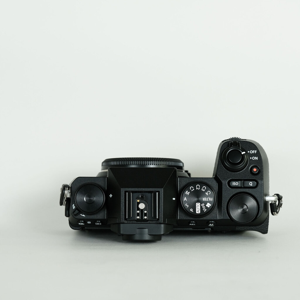 Fujifilm X-S20 ミラーレス一眼カメラ 美品 FUJIFILM 富士フイルム ミラーレス一眼カメラ X-S20 ボディ F