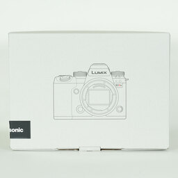 Panasonic LUMIX DC-S1M2ES ボディ