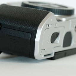 OLYMPUS OM-D E-M5 Mark III