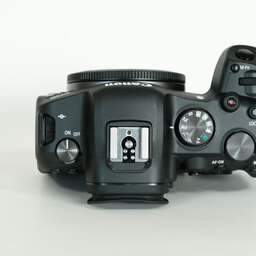 Canon EOS R6 Canon EOS R6