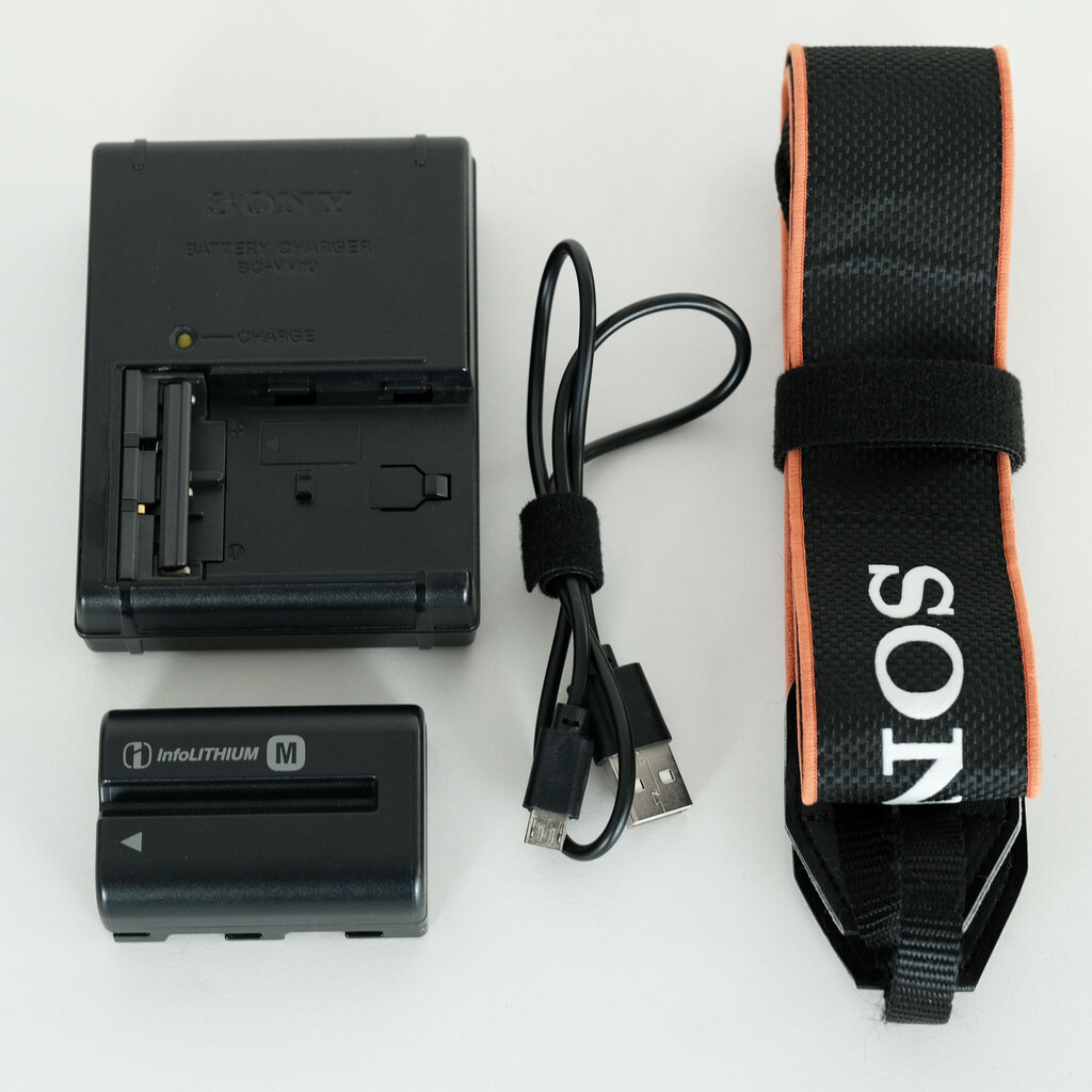 SONY α77IIボディ ILCA-77M2