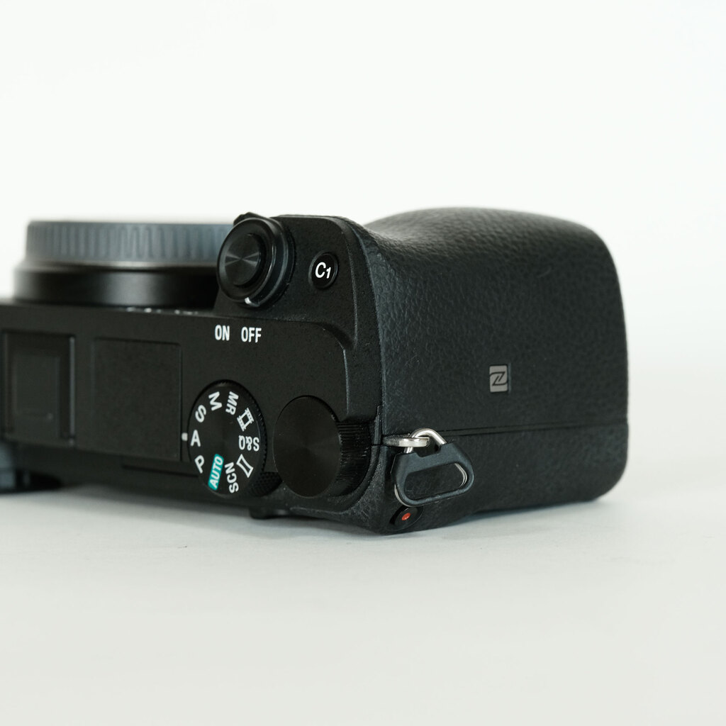 SONY α6400(ILCE-6400) SONY α6400(ILCE-6400)
