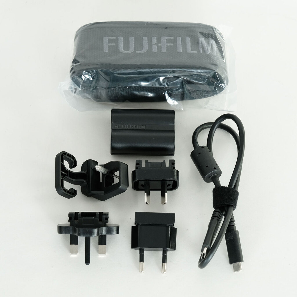 FUJIFILM X-H2 FUJIFILM X-H2