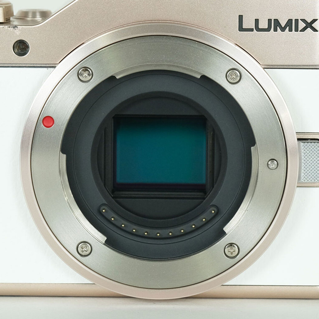 Panasonic LUMIX DC-GF10 ボディ ホワイト Panasonic LUMIX DC-GF10 ボディ ホワイト