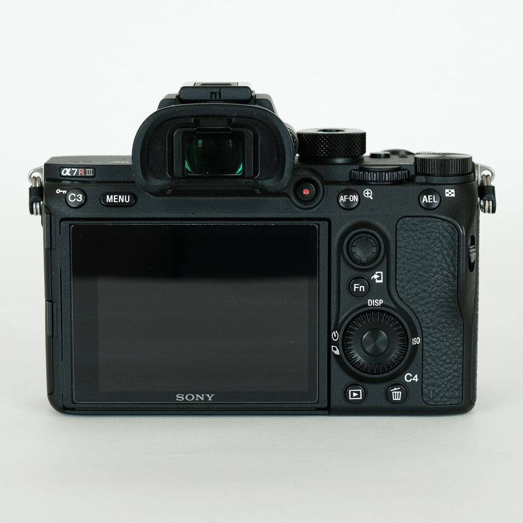 店頭展示品 デジタル一眼カメラα7R III（ILCE-7RM3）ボディ