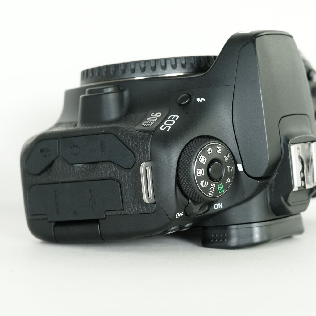 Canon EOS 90D Canon EOS 90D