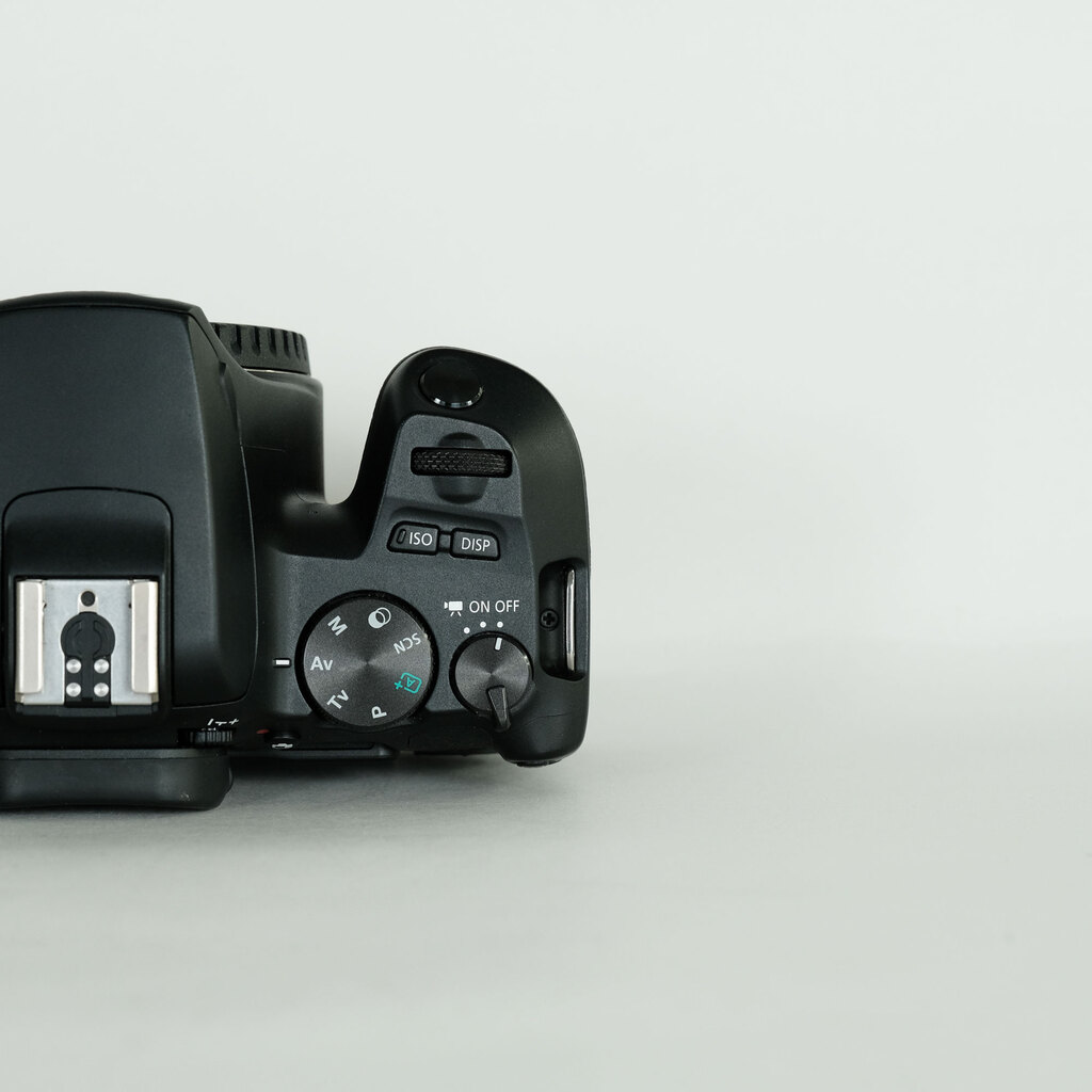 Canon EOS Kiss X10 Canon EOS Kiss X10