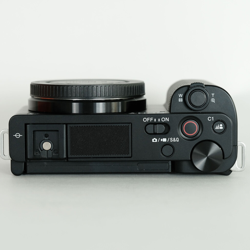 SONY VLOGCAM ZV-E10 SONY VLOGCAM ZV-E10