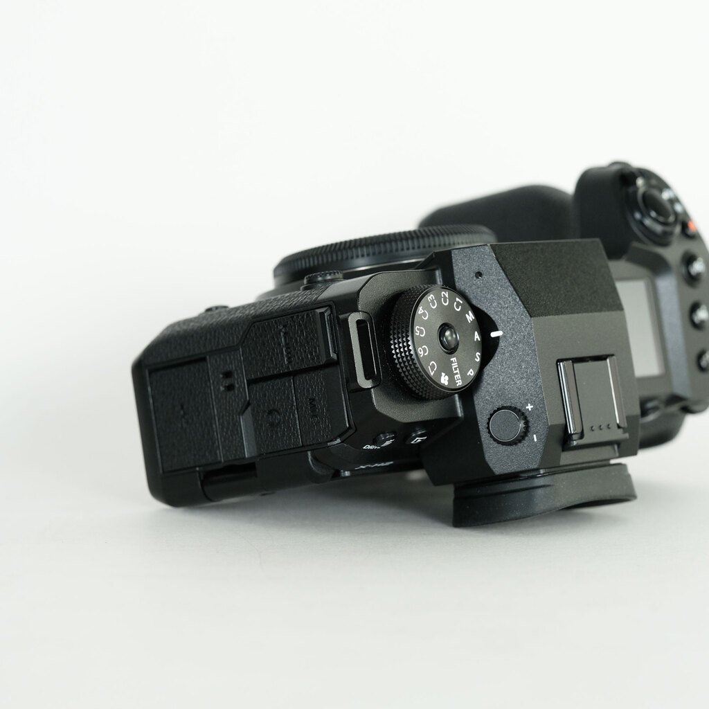 FUJIFILM X-H2 FUJIFILM X-H2