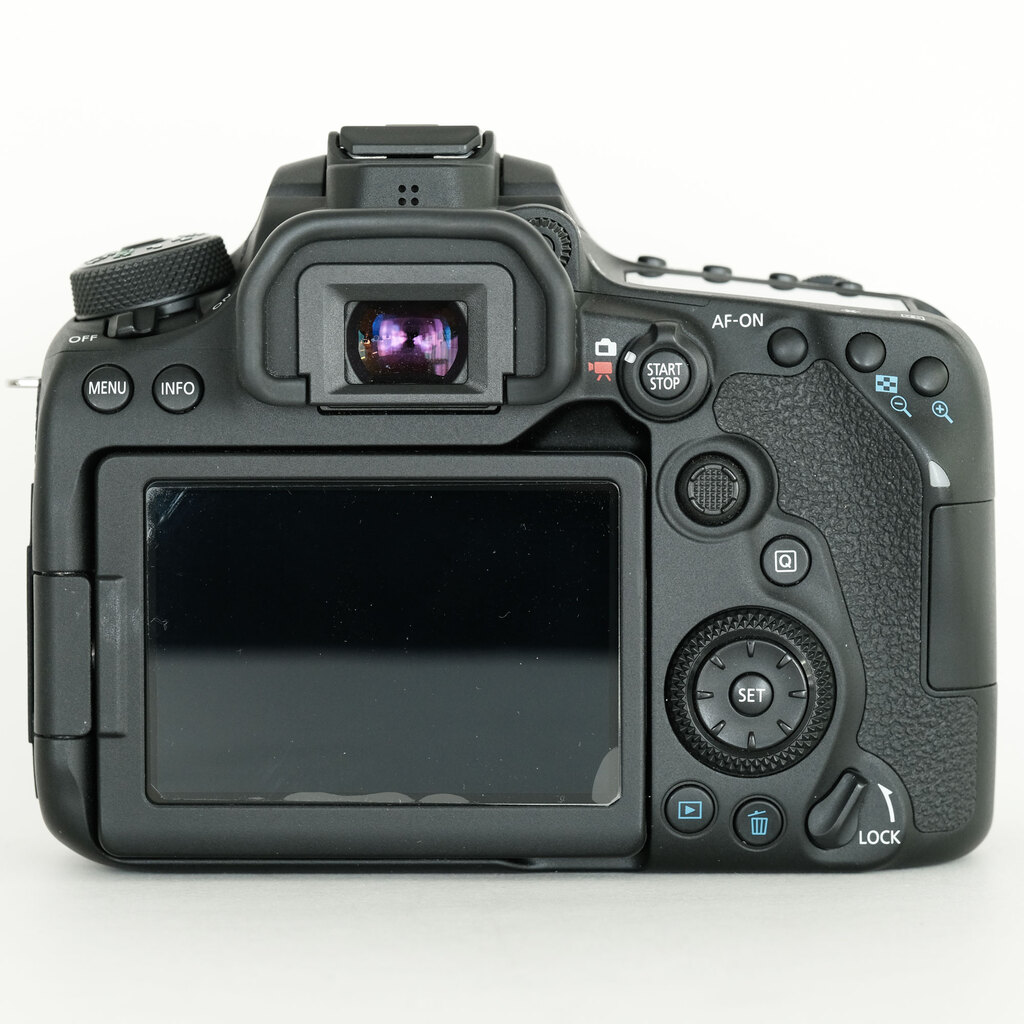 Canon EOS 90D