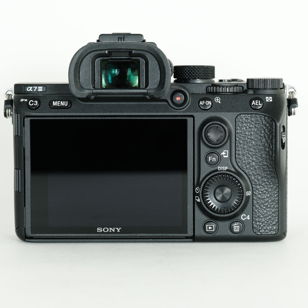 SONY α7 III(ILCE-7M3) SONY α7 III(ILCE-7M3)