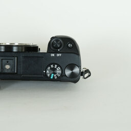 SONY α6100(ILCE-6100) SONY α6100(ILCE-6100)