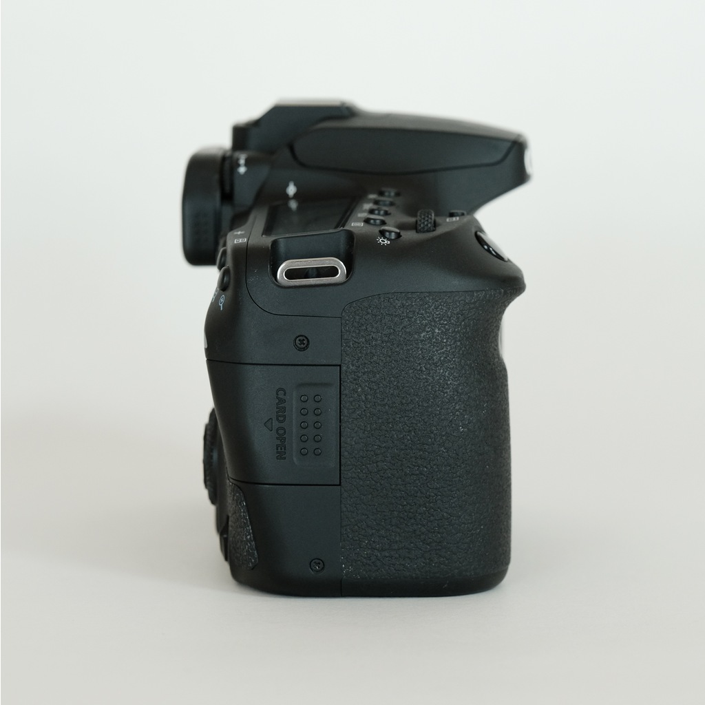 Canon EOS 90D ボディのみ　ジャンク Canon EOS 90D ボディのみ ジャンク Canon EOS 90D】ジャンク品