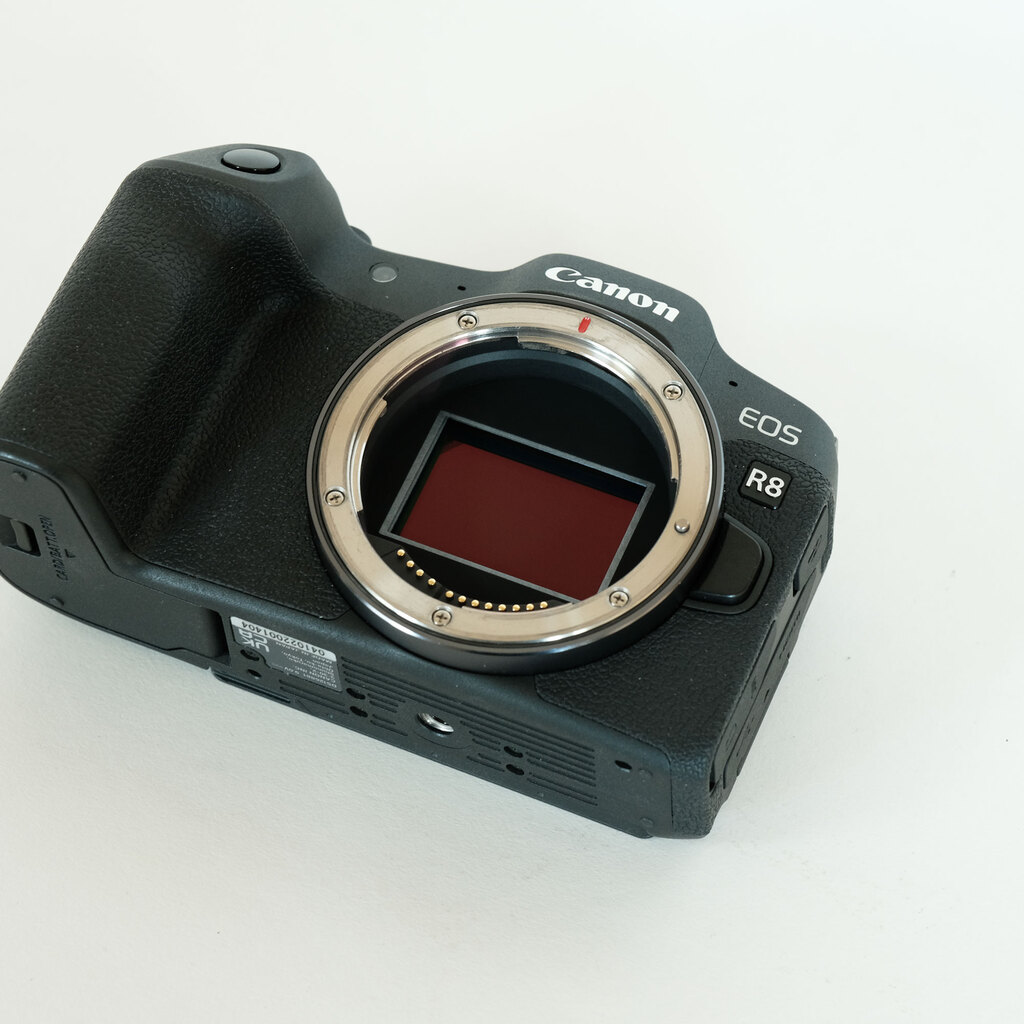 Canon EOS R8 Canon EOS R8