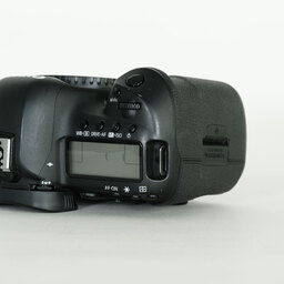 Canon EOS 5D Mark IV