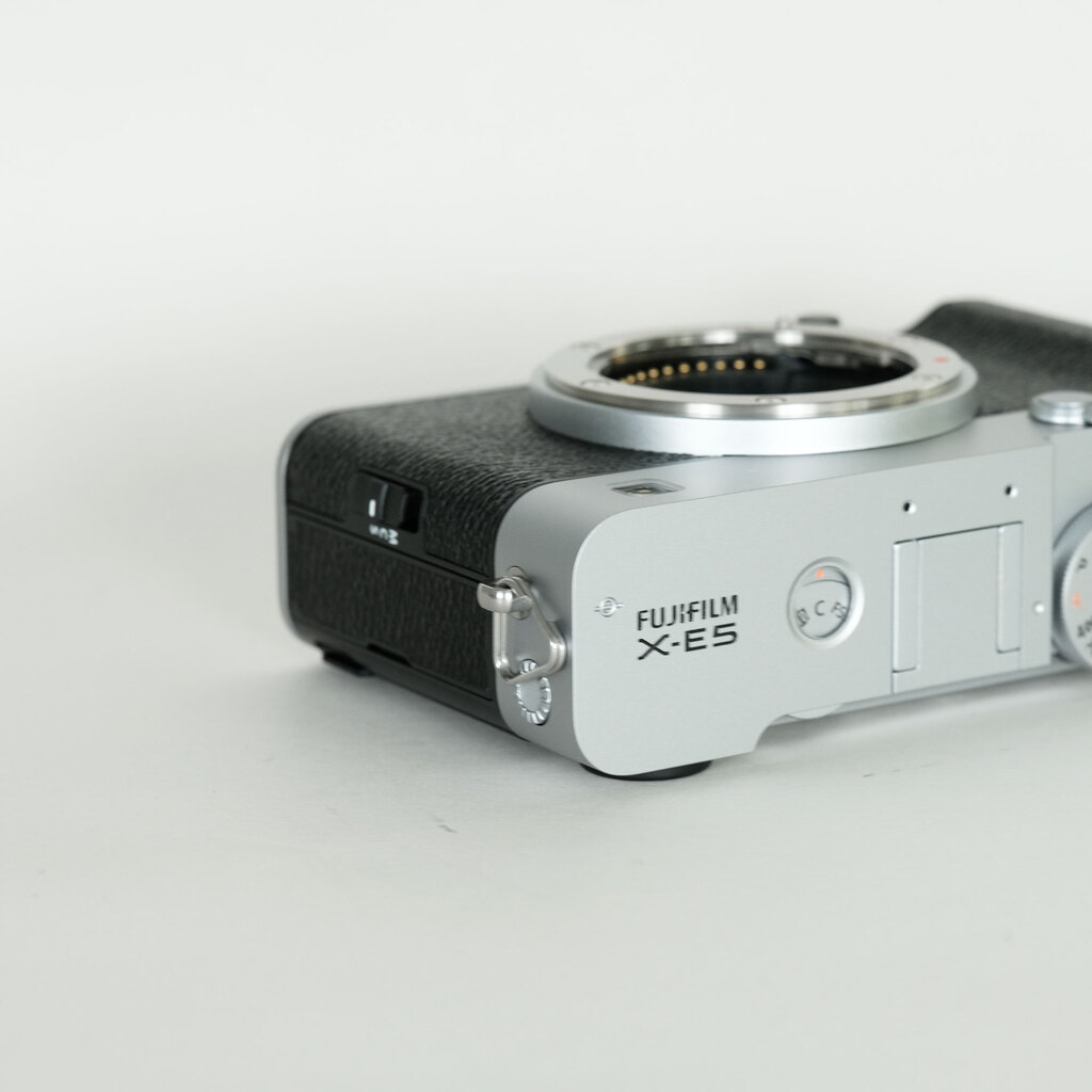 FUJIFILM X-E5