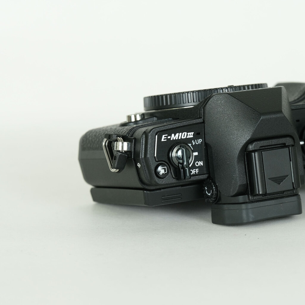 OLYMPUS OM-D E-M10 Mark III OLYMPUS OM-D E-M10 Mark III
