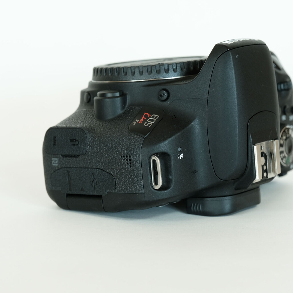 Canon EOS Kiss X9i Canon EOS Kiss X9i