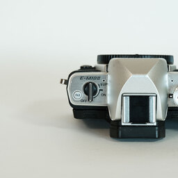 OLYMPUS OM-D E-M10 Mark II