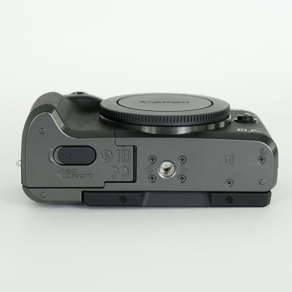 Canon EOS M6 Canon EOS M6