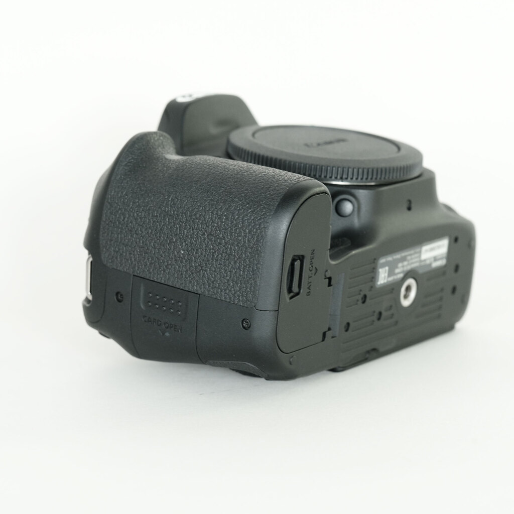 Canon EOS 90D Canon EOS 90D