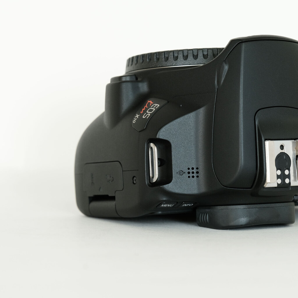 Canon EOS Kiss X10 Canon EOS Kiss X10