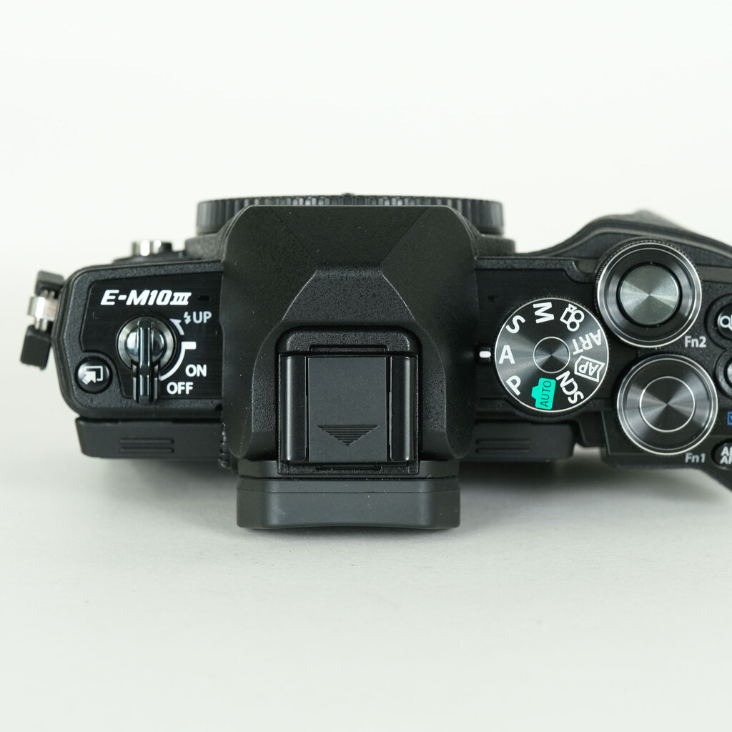 OLYMPUS OM-D E-M10 Mark III OLYMPUS OM-D E-M10 Mark III