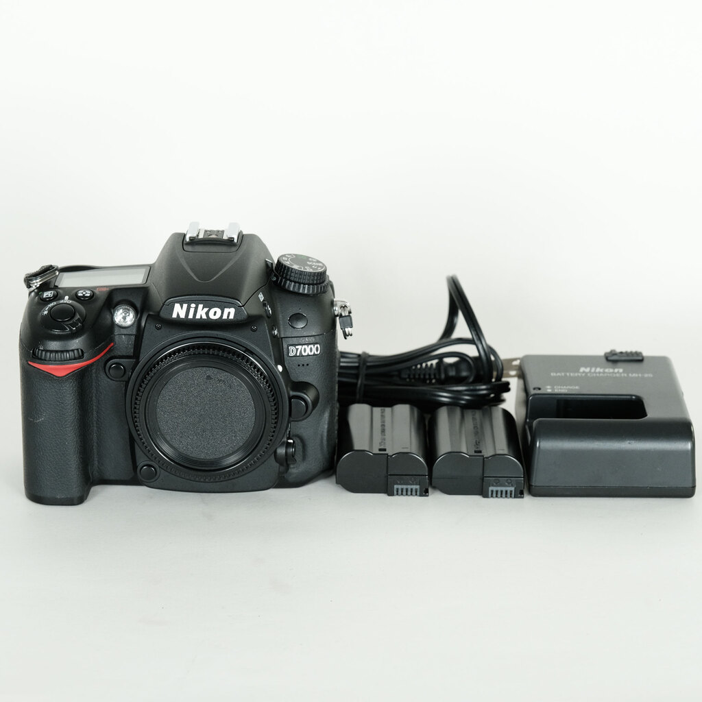 フィルムカメラ Nikon D7000 Amazon.com : Nikon D7000 16.2 Megapixel Digital SLR Camera