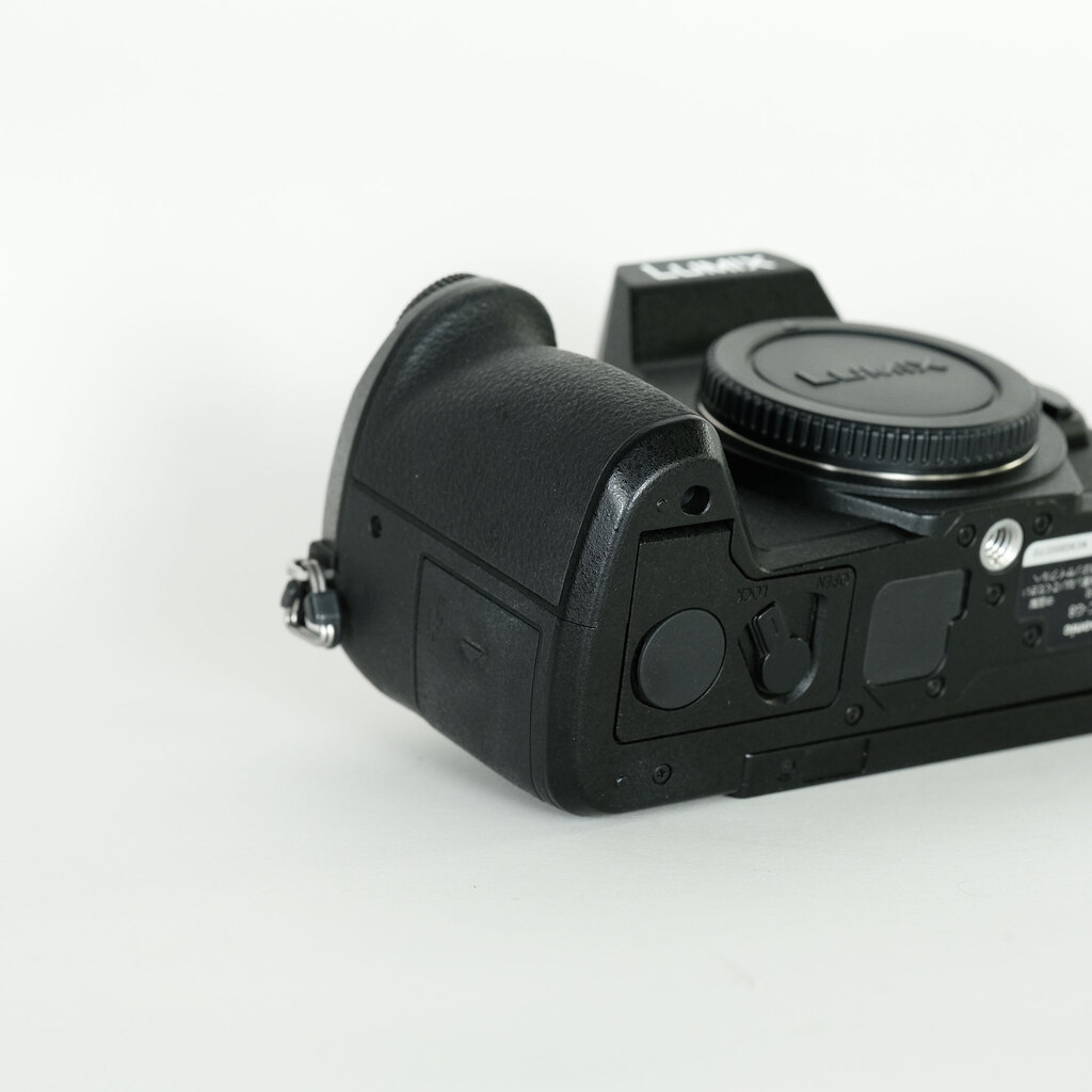 Panasonic LUMIX DMC-G8 Panasonic LUMIX DMC-G8